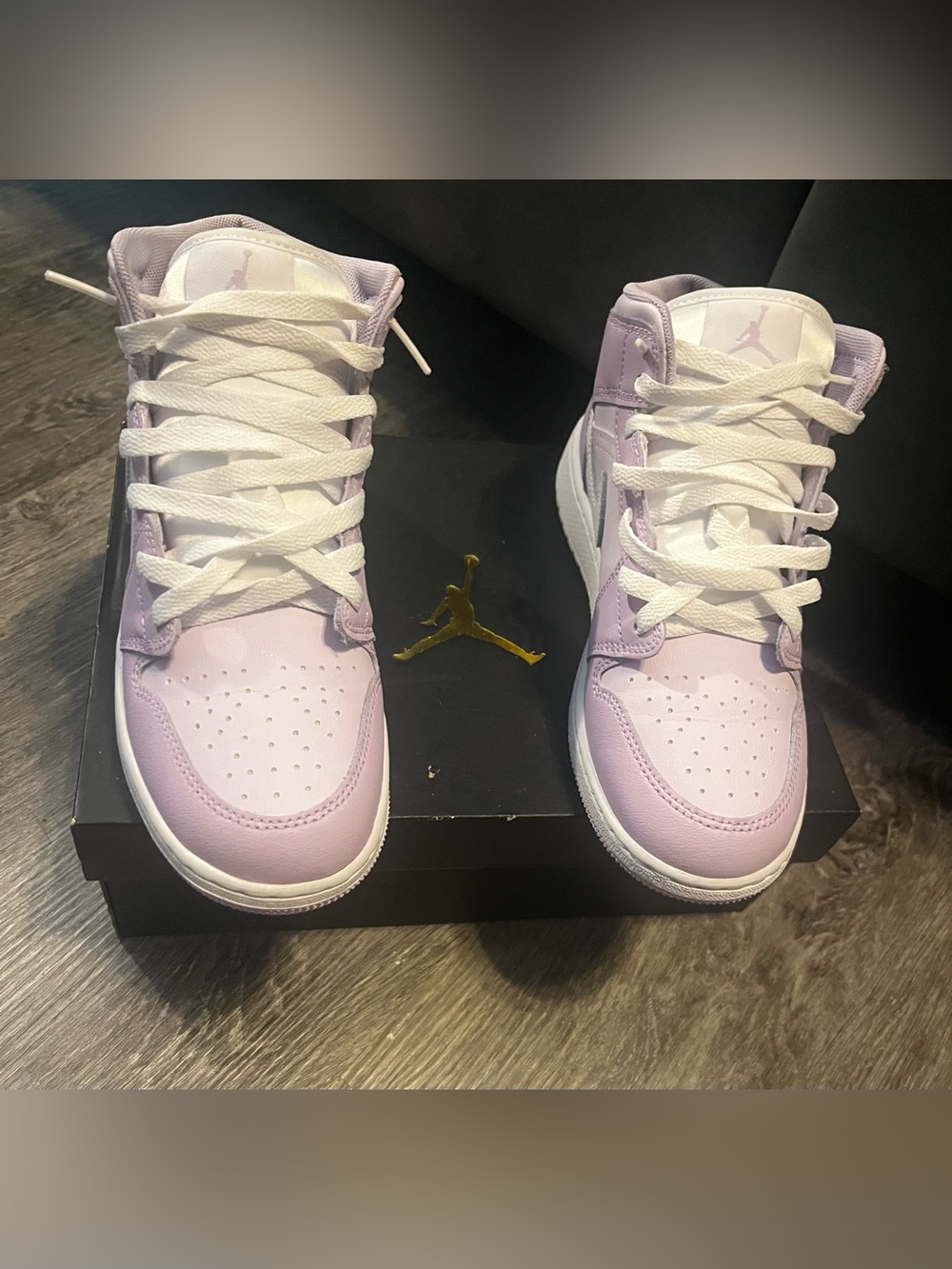 Air Jordan 1 Mid Sneakers